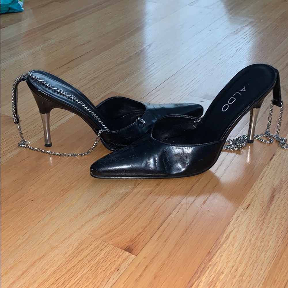 Heels - Picture 2 of 3